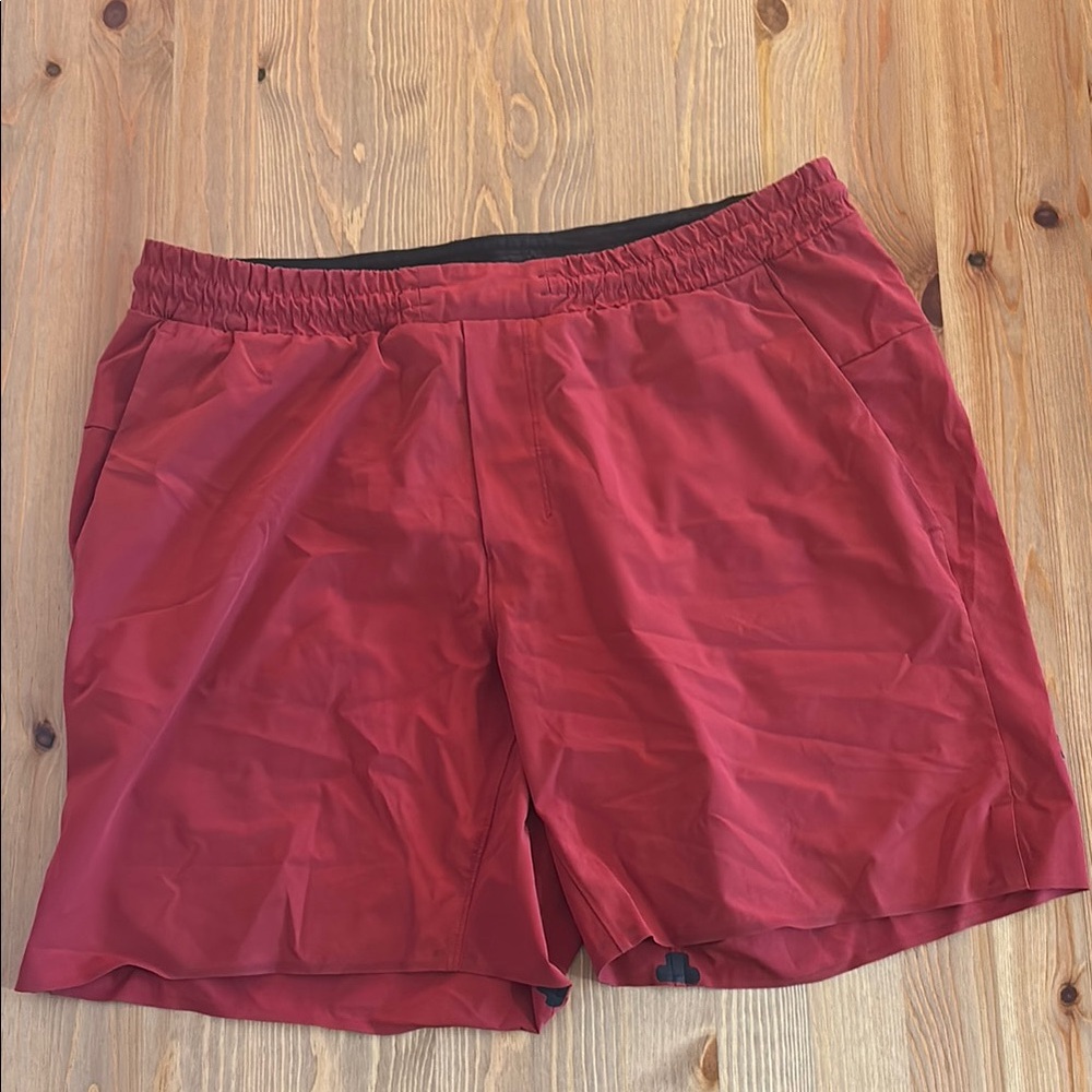 Lululemon Athletica Red Athletic Shorts Lightweight Mid-Thigh